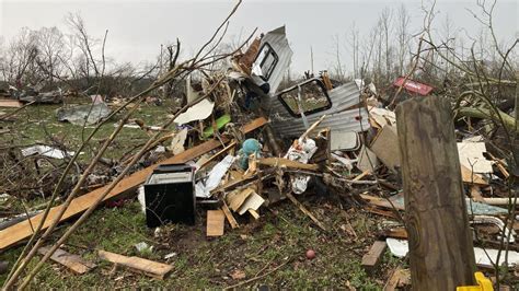 Victims identified as tornado cleanup continues in Missouri